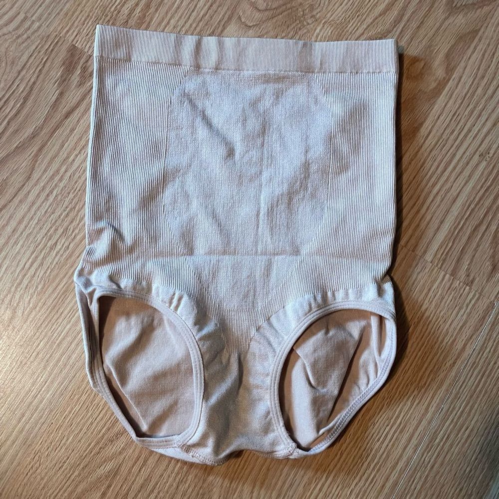 Spandex Womens tummy control nylon shapewear underwear 
Size XL/XXL
Nude